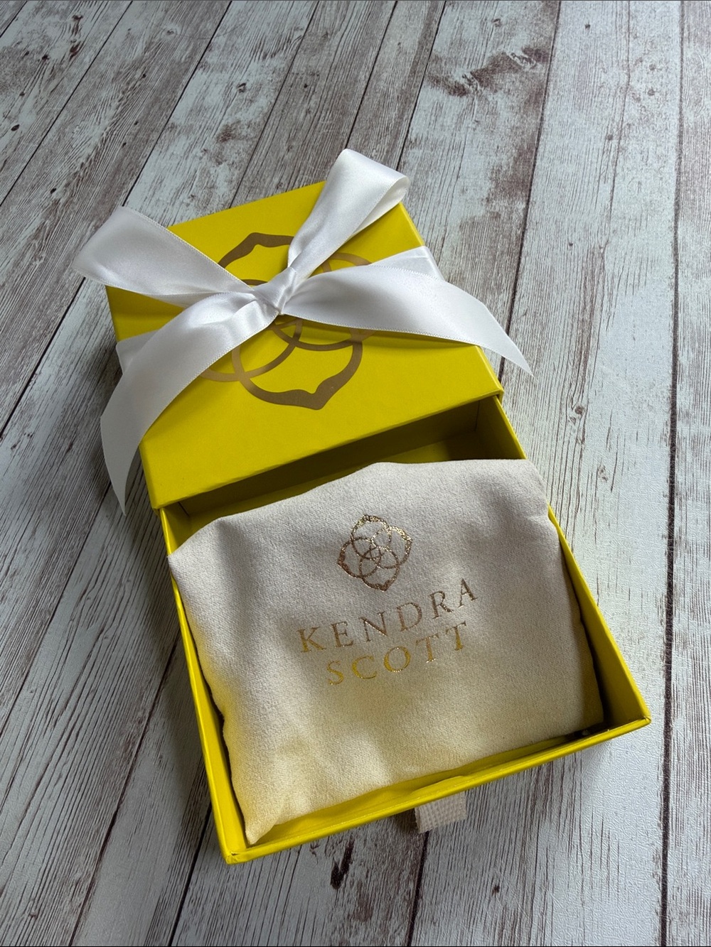 Kendra Scott Gift Box Ribbon Dust Bag Perfect for Gift Yellow Bright